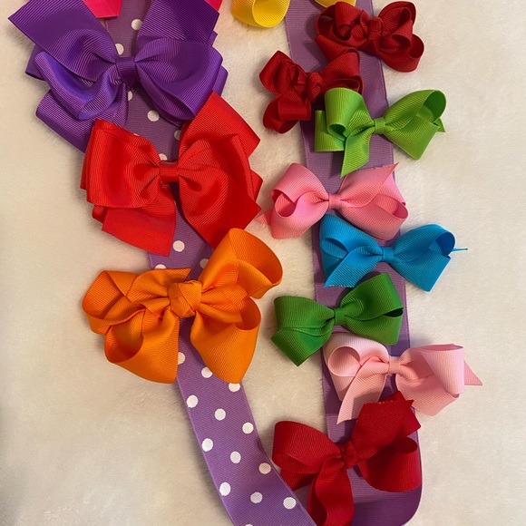 Variety of Hair Bows - Picture 4 of 6